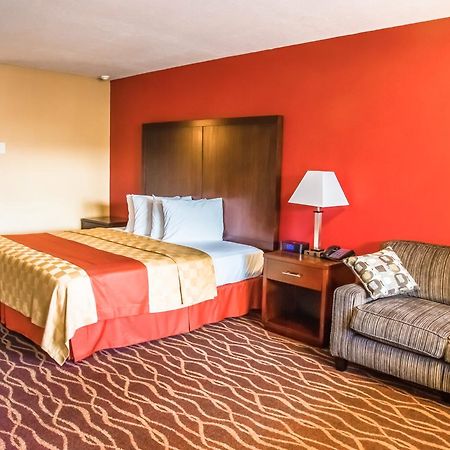 Rosewood Inn & Suites Роузбърг Екстериор снимка
