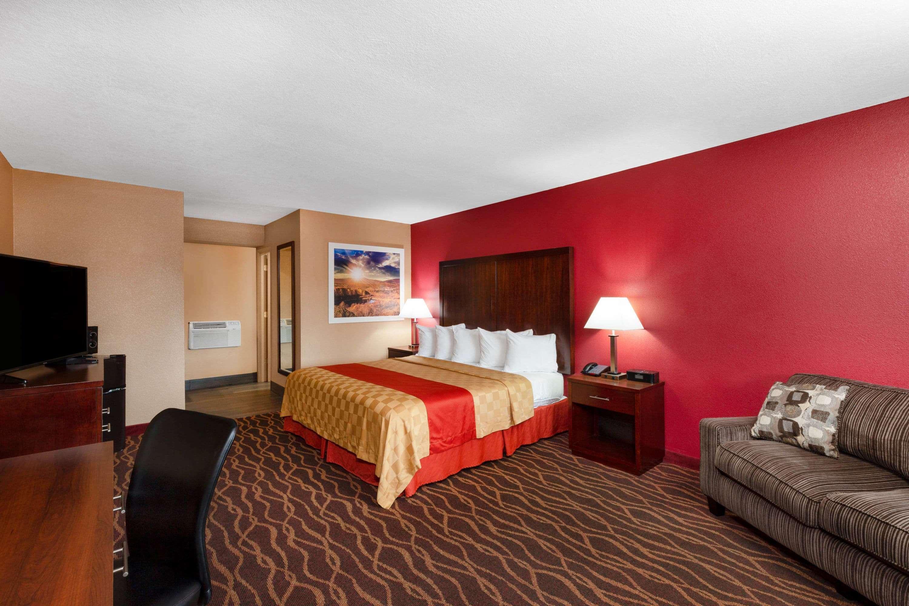 Rosewood Inn & Suites Роузбърг Екстериор снимка