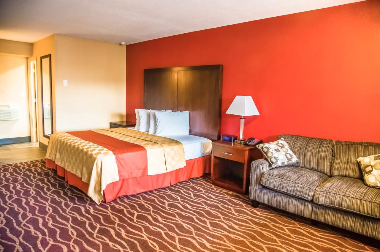 Rosewood Inn & Suites Роузбърг Екстериор снимка