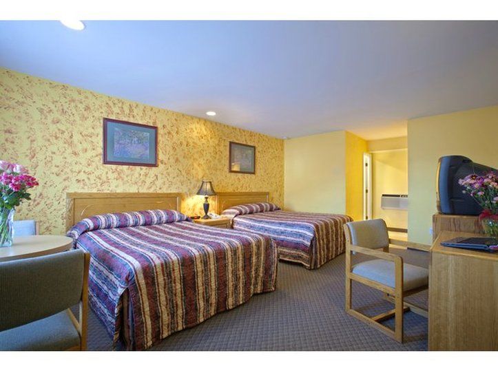 Rosewood Inn & Suites Роузбърг Екстериор снимка